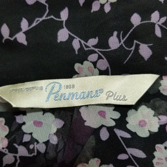 Chic Black and Pink Semi Sheer Blouse with Floral Design Size 2x - Picture 3 of 9